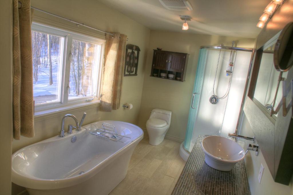 Auberge Des Eaux Vives La Malbaie Room photo
