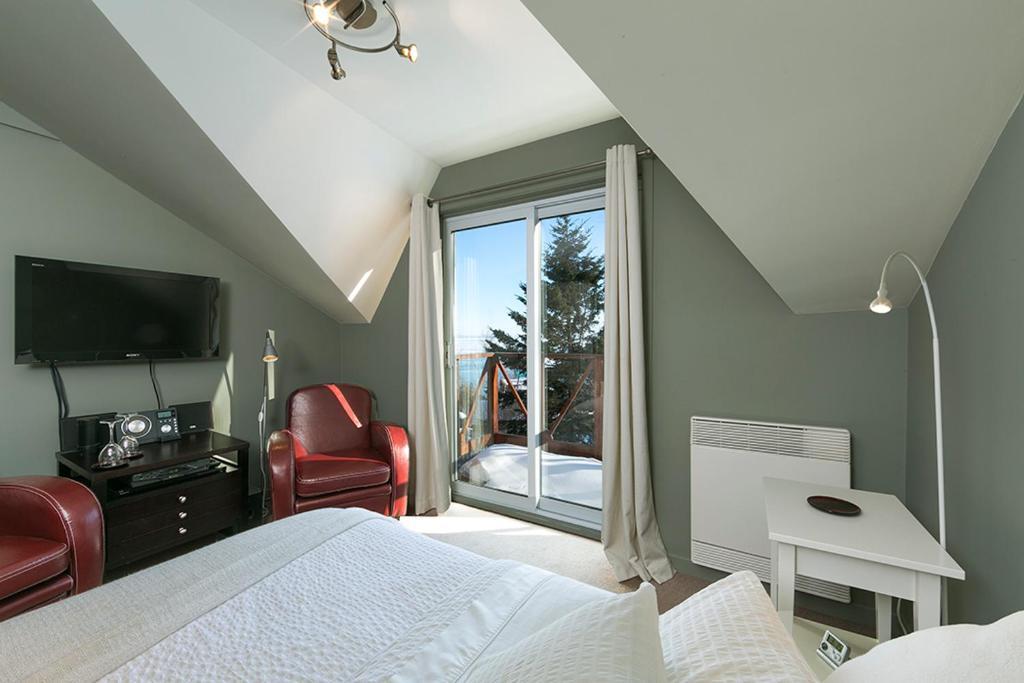 Auberge Des Eaux Vives La Malbaie Exterior photo